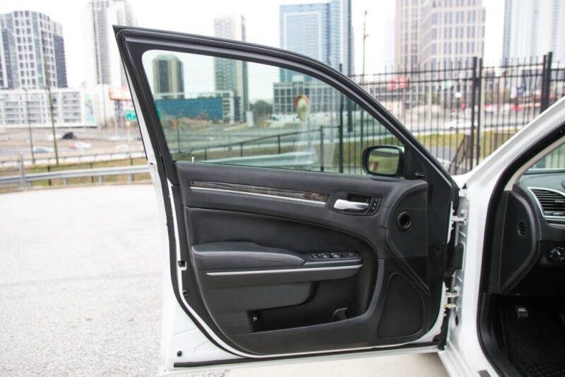 2019 Chrysler 300 Limited