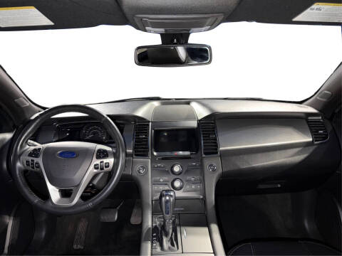 2017 Ford Taurus SEL