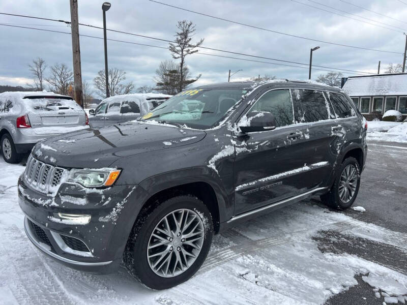 2017 Jeep Grand Cherokee Summit's photo