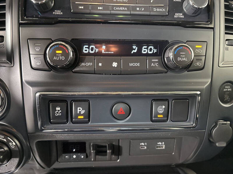 2024 Nissan Titan SV