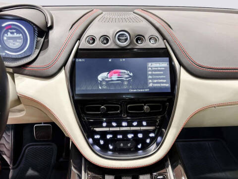 2021 Aston Martin DBX