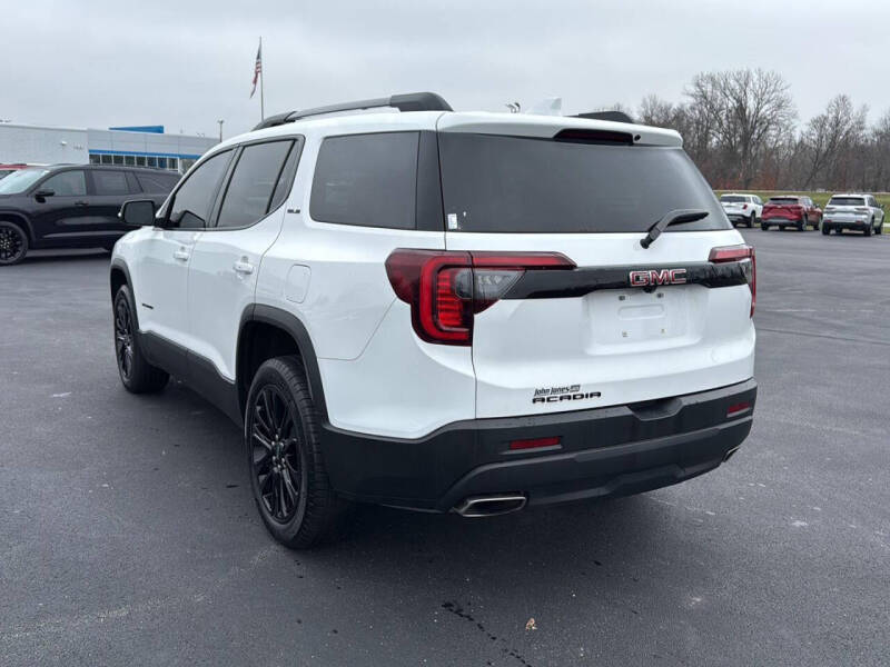 2023 GMC Acadia SLE