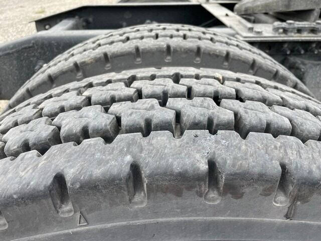 2014 Freightliner Cascadia Evo T/A Sleeper