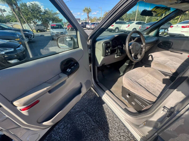 2004 Pontiac Montana