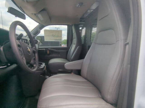 2025 Chevrolet Express 2500