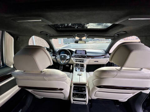 2017 BMW 7 Series 740i