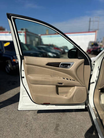 2013 Nissan Pathfinder Platinum