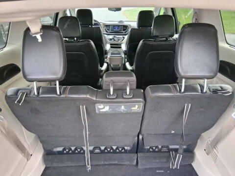 2017 Chrysler Pacifica Touring-L