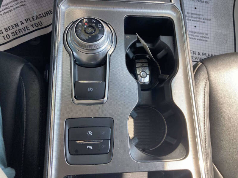 2024 Ford Edge Titanium