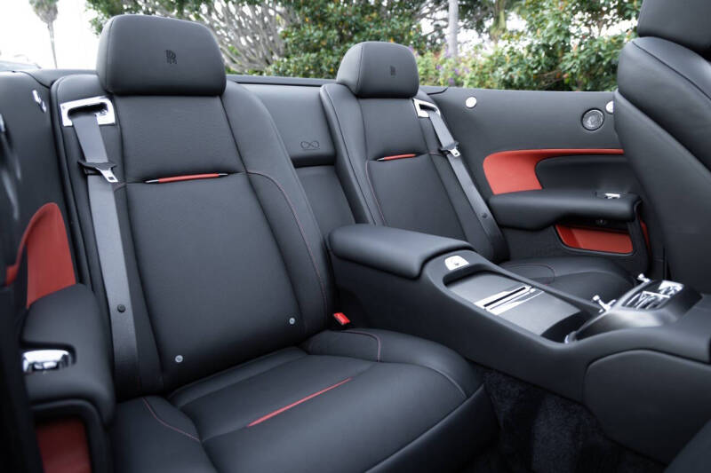 2019 Rolls-Royce Black Badge Dawn