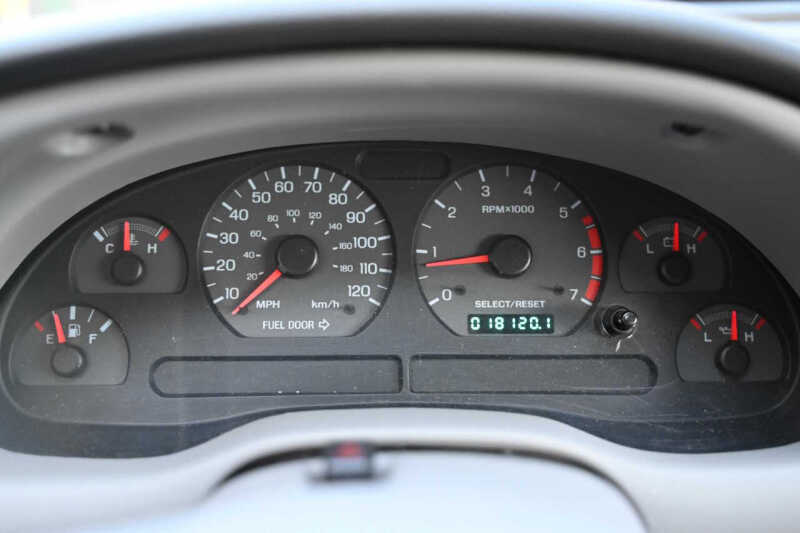 2000 Ford Mustang