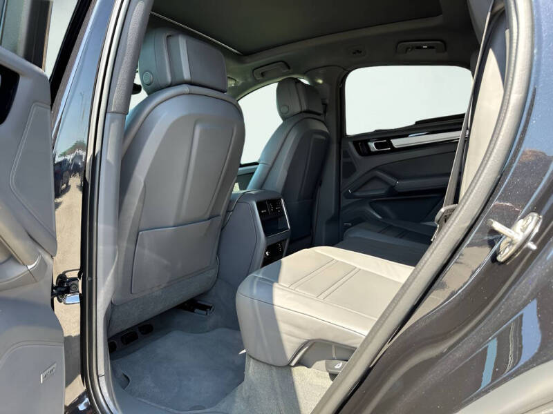 2022 Porsche Cayenne
