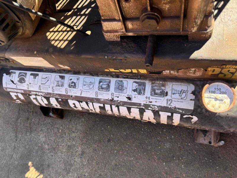 Central Pneumatic Air Compressor
