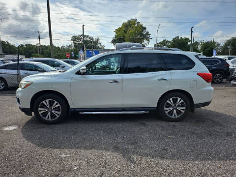 2017 Nissan Pathfinder SL