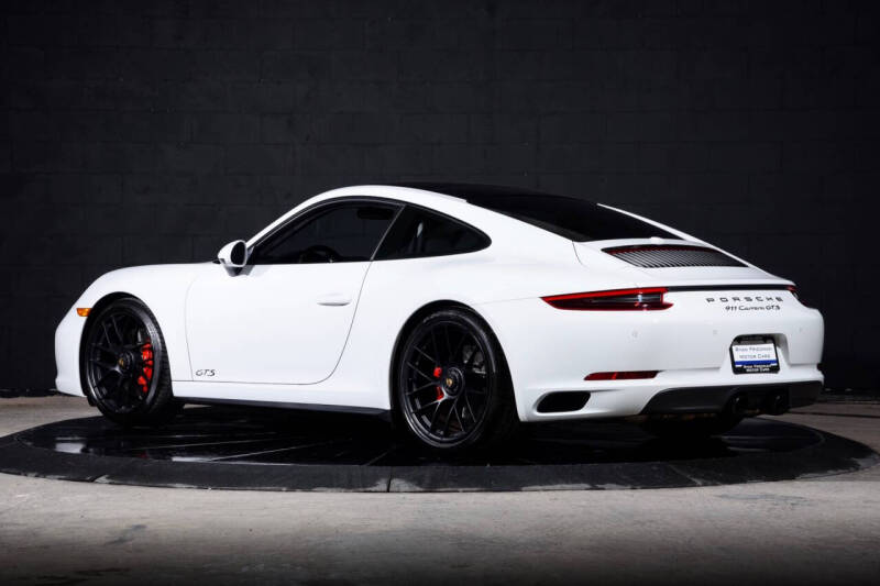 2018 Porsche 911 Carrera GTS