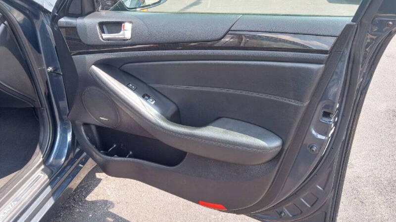 2014 Kia Cadenza Premium