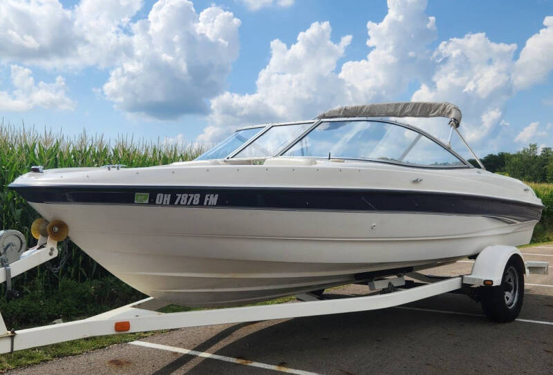 2003 Bayliner 205