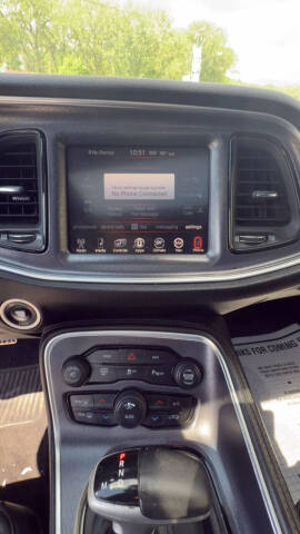 2015 Dodge Challenger SXT Plus