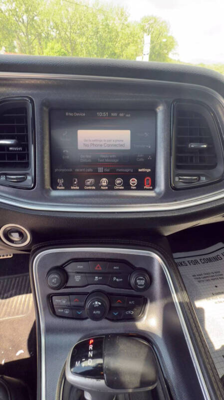 2015 Dodge Challenger SXT Plus