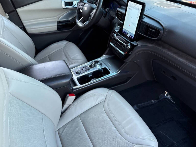 2022 Ford Explorer Platinum