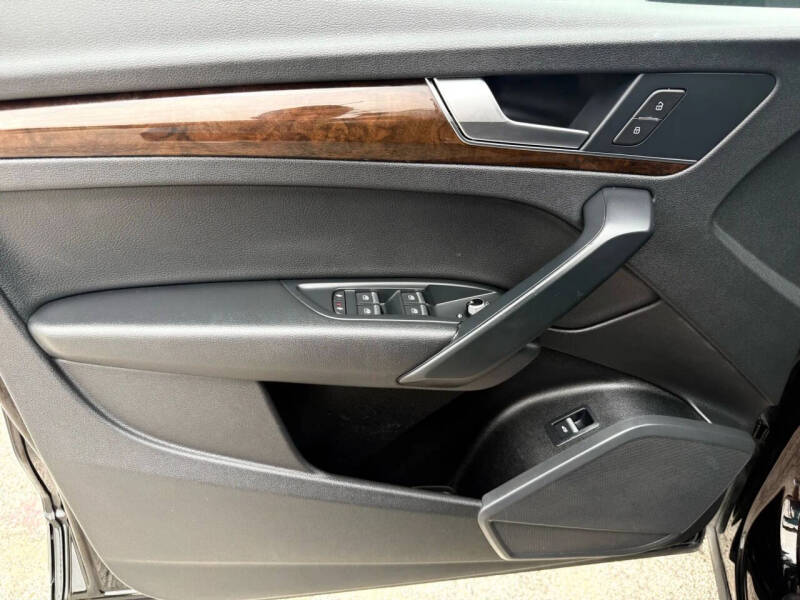 2019 Audi Q5 quattro Premium 45 TFSI