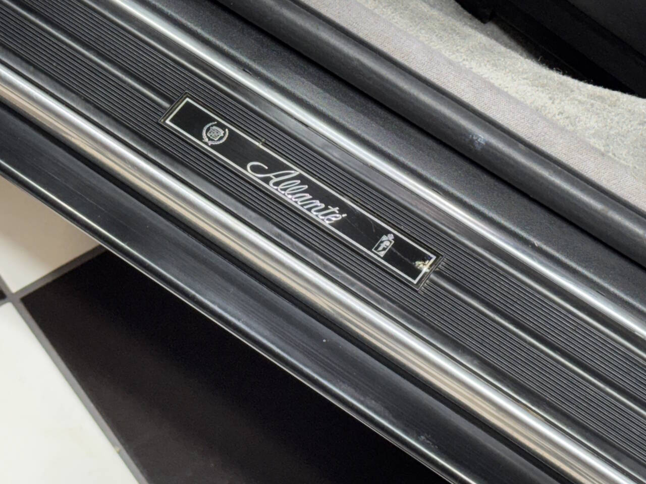 1990 Cadillac Allante 45