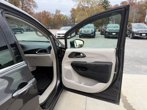 2020 Chrysler Pacifica Touring L