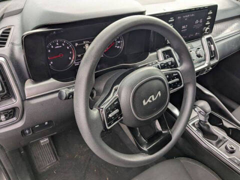 2023 Kia Sorento LX