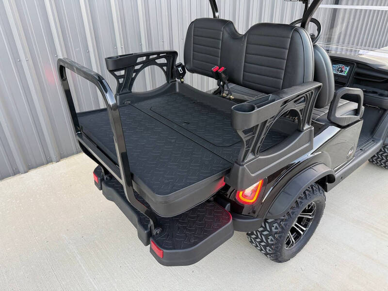 2025 Madjax E4 Lifted