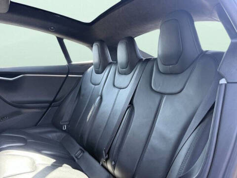 2015 Tesla Model S 70D