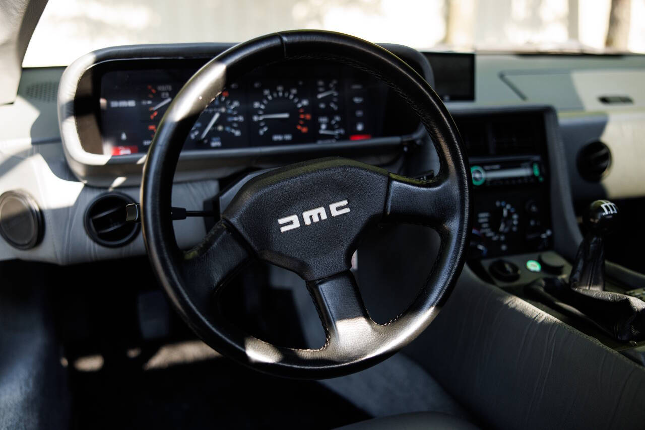 1981 DeLorean DMC-12 26