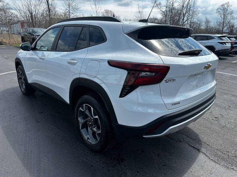 2025 Chevrolet Trax LT