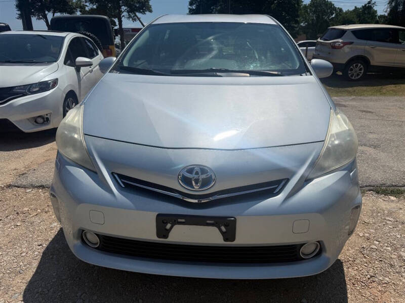 2012 Toyota Prius v Two