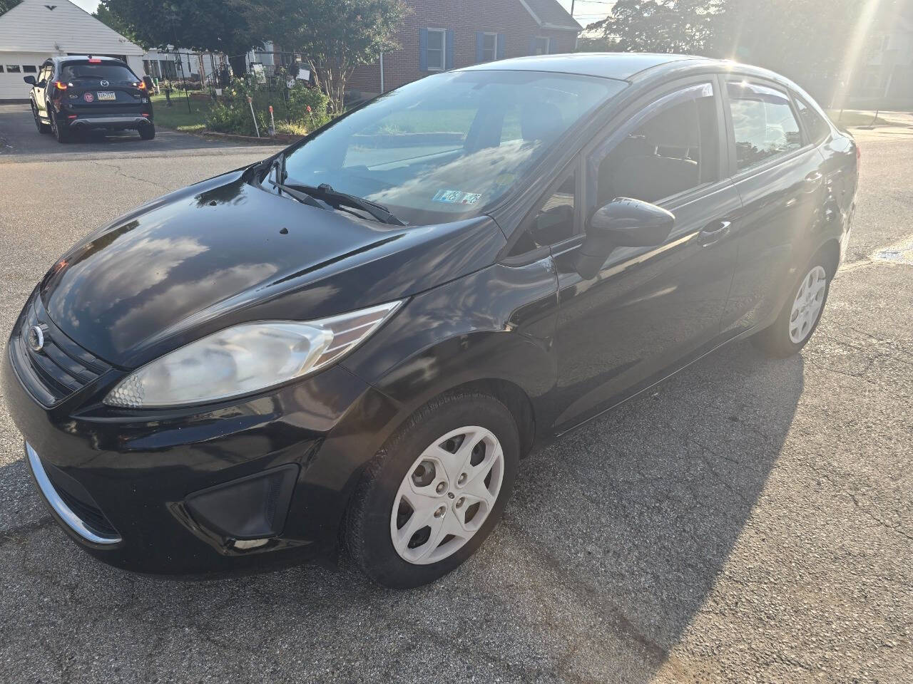 2011 Ford Fiesta for sale at QUEENSGATE AUTO SALES in York, PA