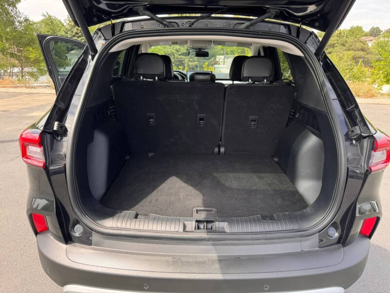2025 Ford Escape Platinum