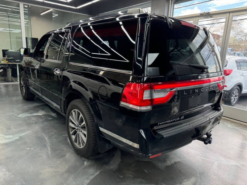 2017 Lincoln Navigator L Select