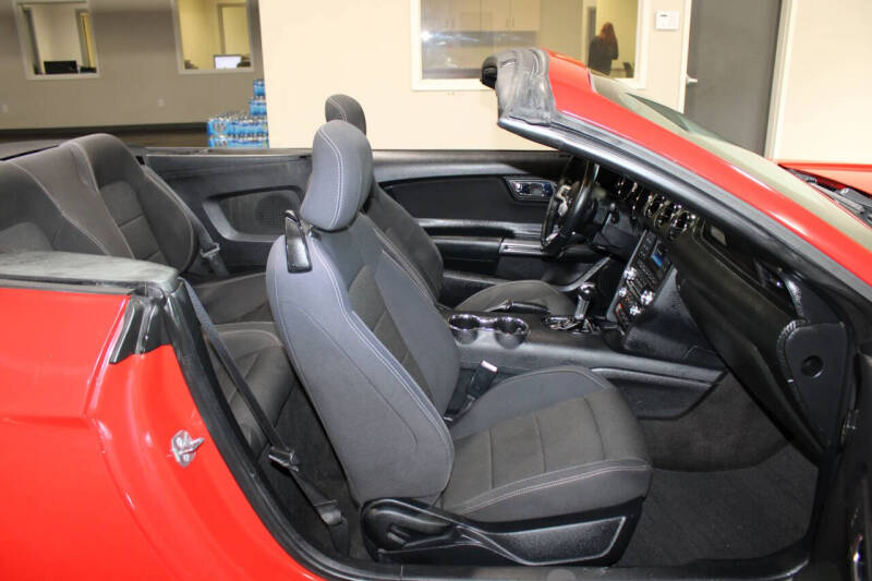 2016 Ford Mustang V6