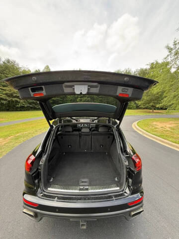 2017 Porsche Cayenne Platinum Edition