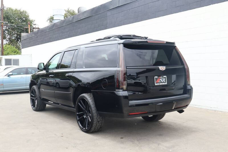 2017 Cadillac Escalade ESV Platinum