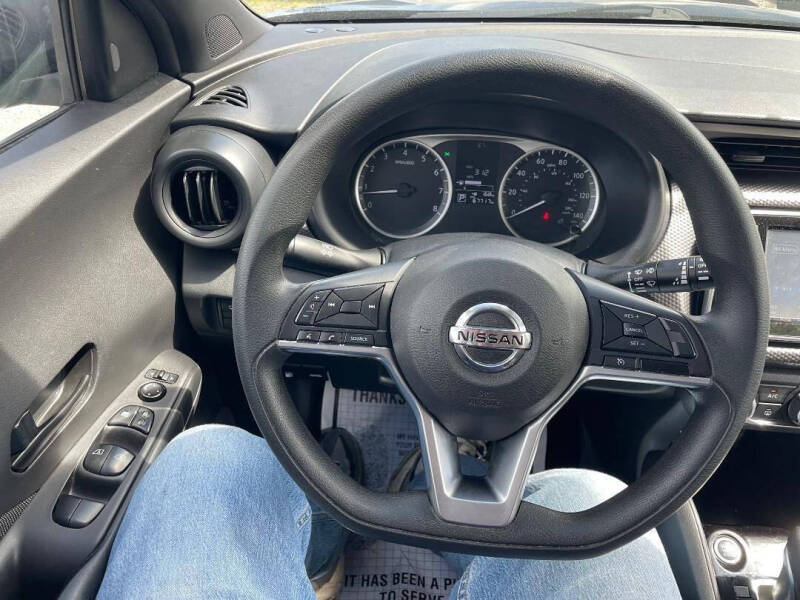 2020 Nissan Kicks S