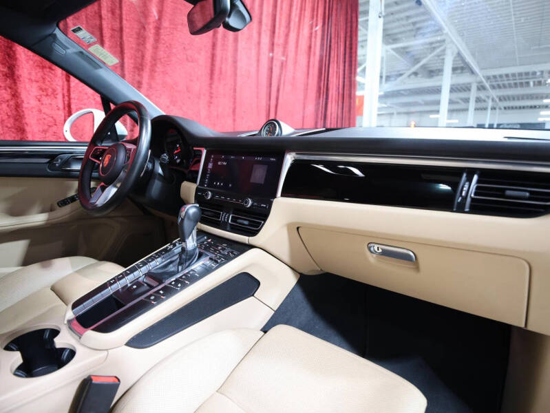 2019 Porsche Macan