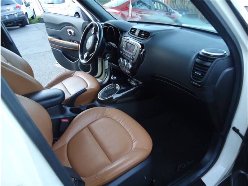 2016 Kia Soul !