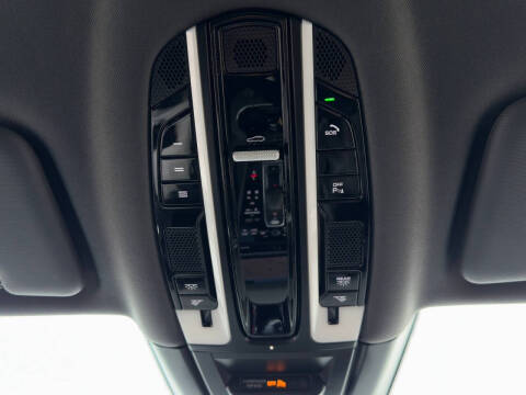 2023 Porsche Cayenne E-Hybrid Coupe