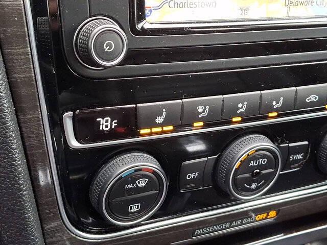 2017 Volkswagen Passat 1.8T SEL Premium