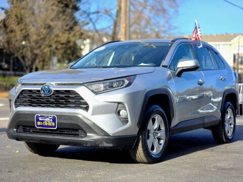2020 Toyota RAV4 Hybrid XLE