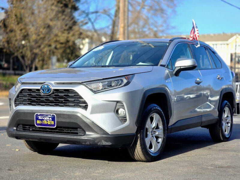 2020 Toyota RAV4 Hybrid XLE