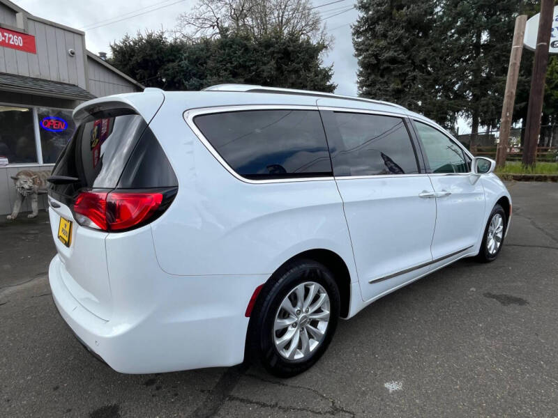2018 Chrysler Pacifica Touring L
