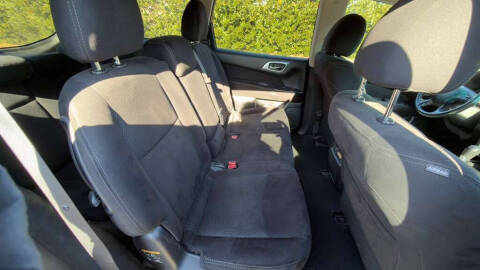 2015 Nissan Pathfinder SV