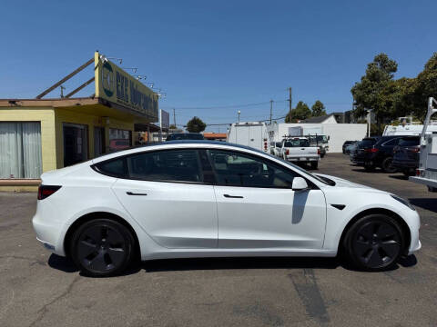 2021 Tesla Model 3 Standard Range Plus
