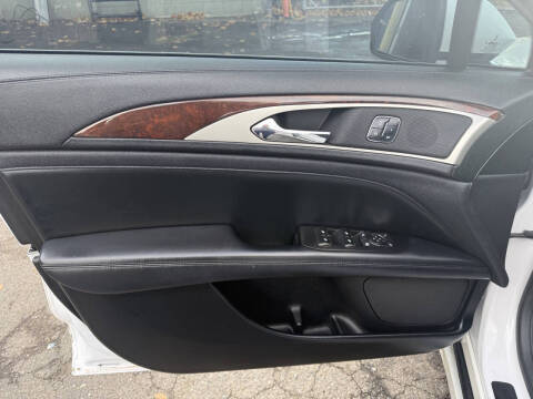 2017 Lincoln MKZ Reserve